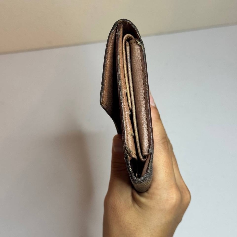 Louis Vuitton Monogram Sarah Wallet - Picture 3 of 12